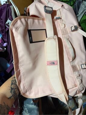 north face backpack blush The Women's Recon Everyday Laptop liter pack featuring a small front zip pocket with an internal organization the north face backpack pink